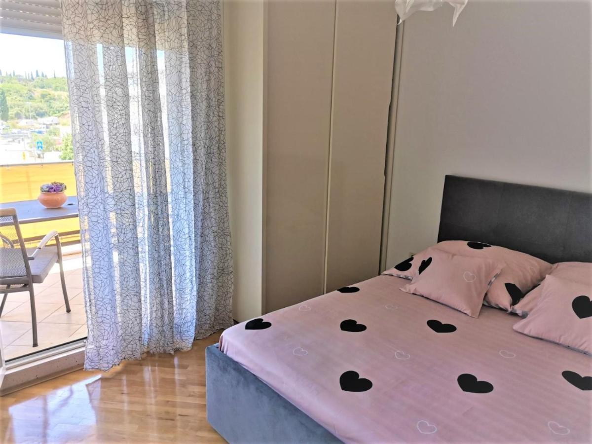 1 Apartmant & 1 Delux Room With Bathroom Dubrovnik Bagian luar foto