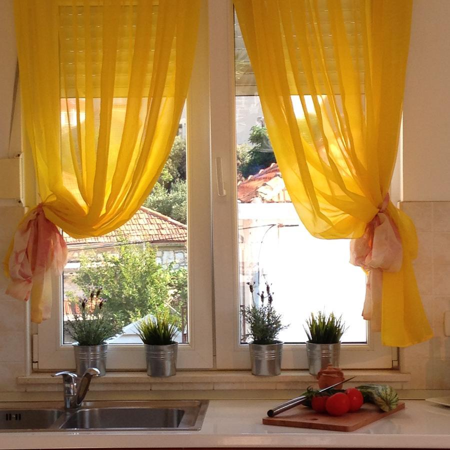 1 Apartmant & 1 Delux Room With Bathroom Dubrovnik Bagian luar foto